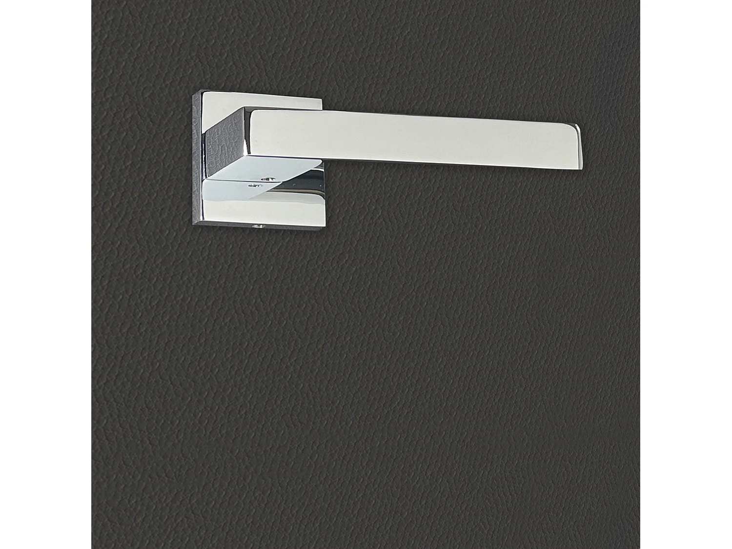 Poignée de porte design finition aspect chrome mat Europa - KATCHMEE