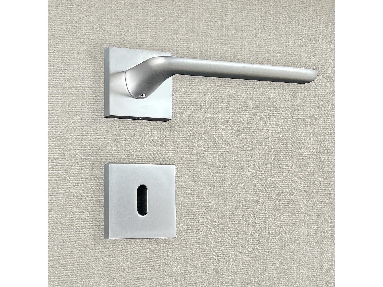 Poignée de porte design à clé finition aspect chrome mat Agata - KATCHMEE - KatchMee