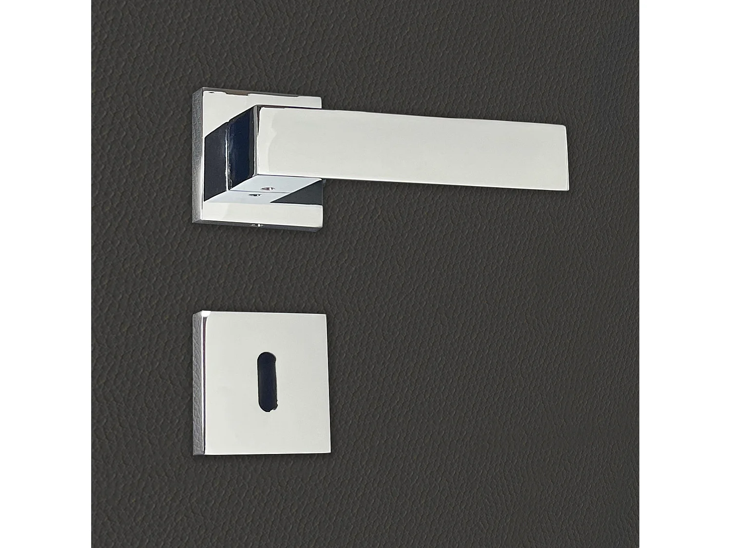 Poignée de porte design à clé finition aspect chrome mat Europa - KATCHMEE - KatchMee