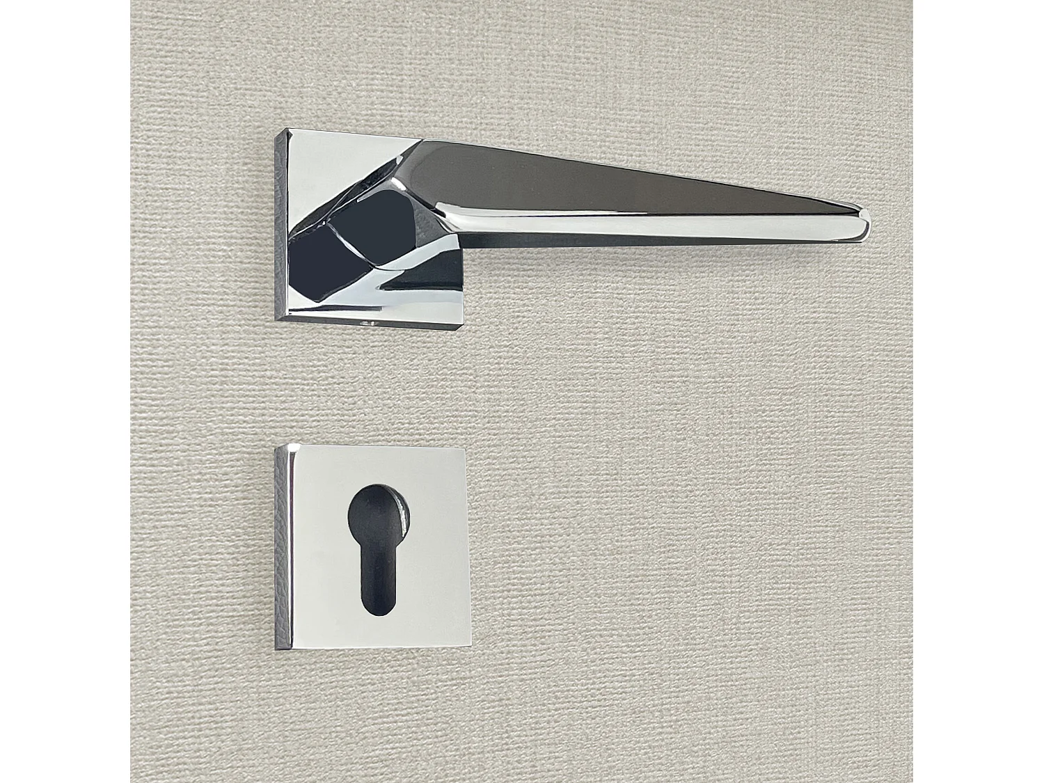 Poignée de porte design à cylindre finition aspect chrome brillant Tosca - KATCHMEE - KatchMee