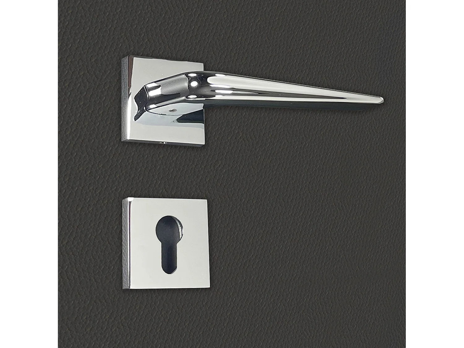 Poignée de porte design à cylindre finition aspect chrome brillant Lara - KATCHMEE - KatchMee