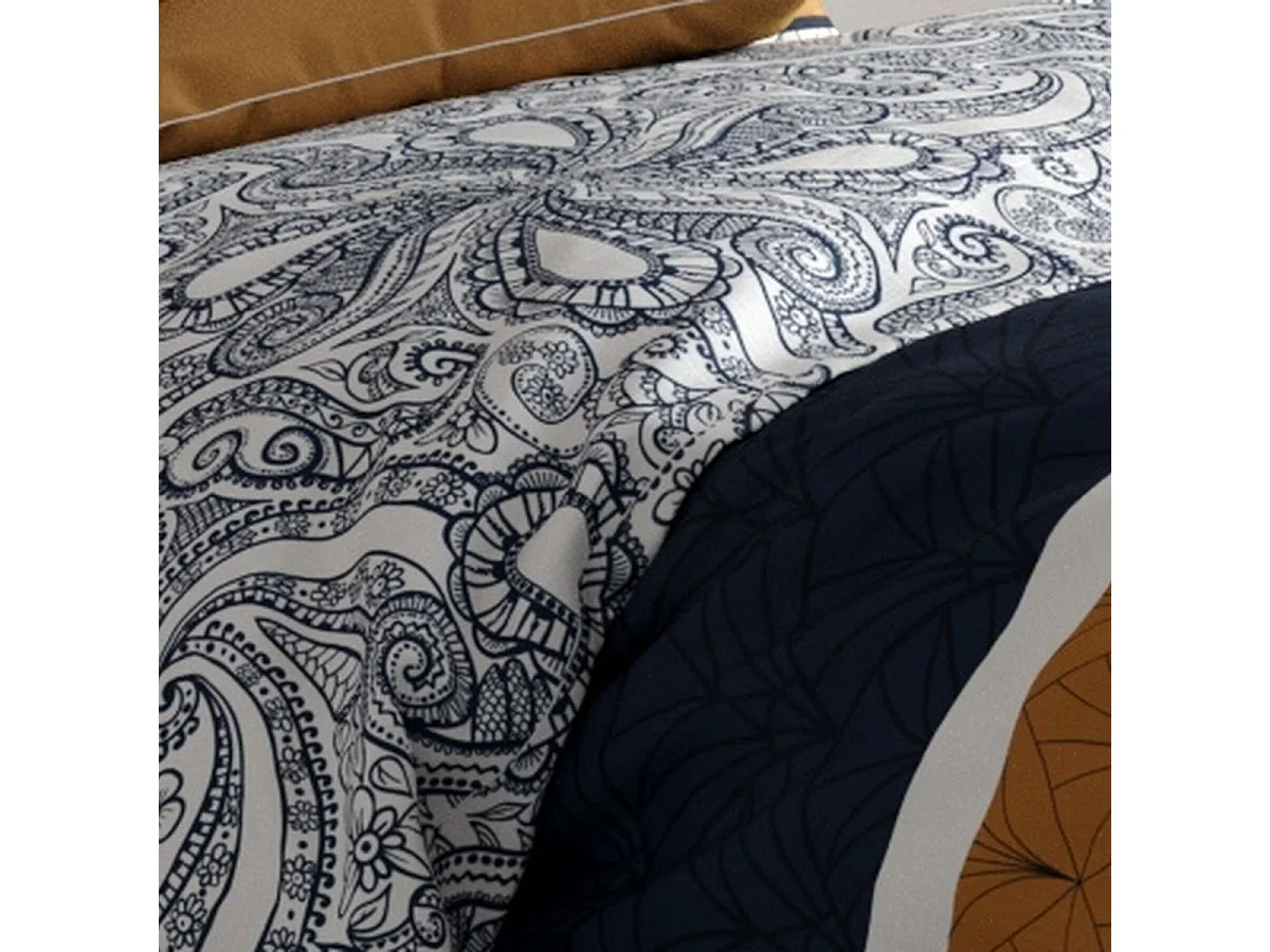 Parure housse de couette 260x240cm + 2 taies motif graphique bleu, ocre et blanc 100% coton - SILOE
