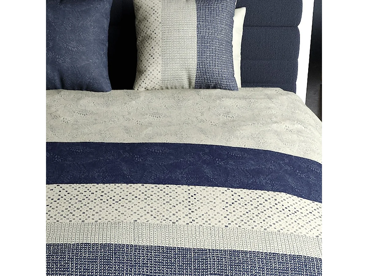 Parure housse de couette 260x240cm + 2 taies motif graphique bleu et blanc 100% coton - DORINE