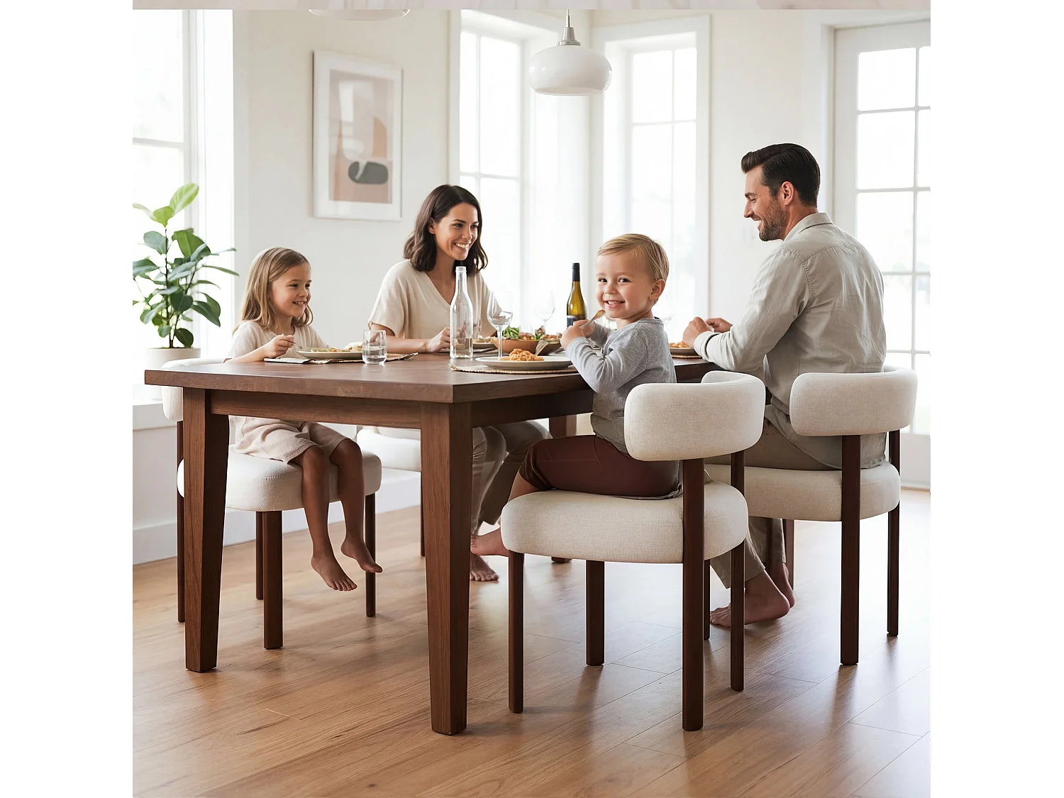 Lot de 4 chaises de salle à manger en bois massif beige SMARTUE, tissu bouclé, dossier incurvé