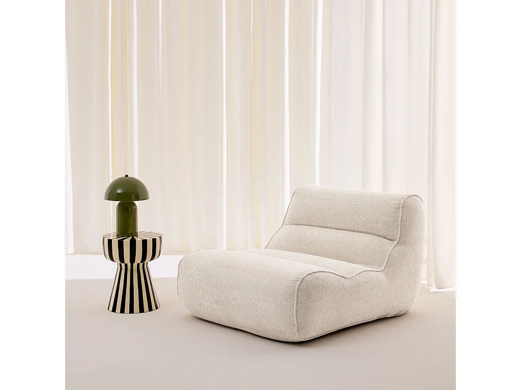 Sillón envasado al vacío de tela chenilla crema