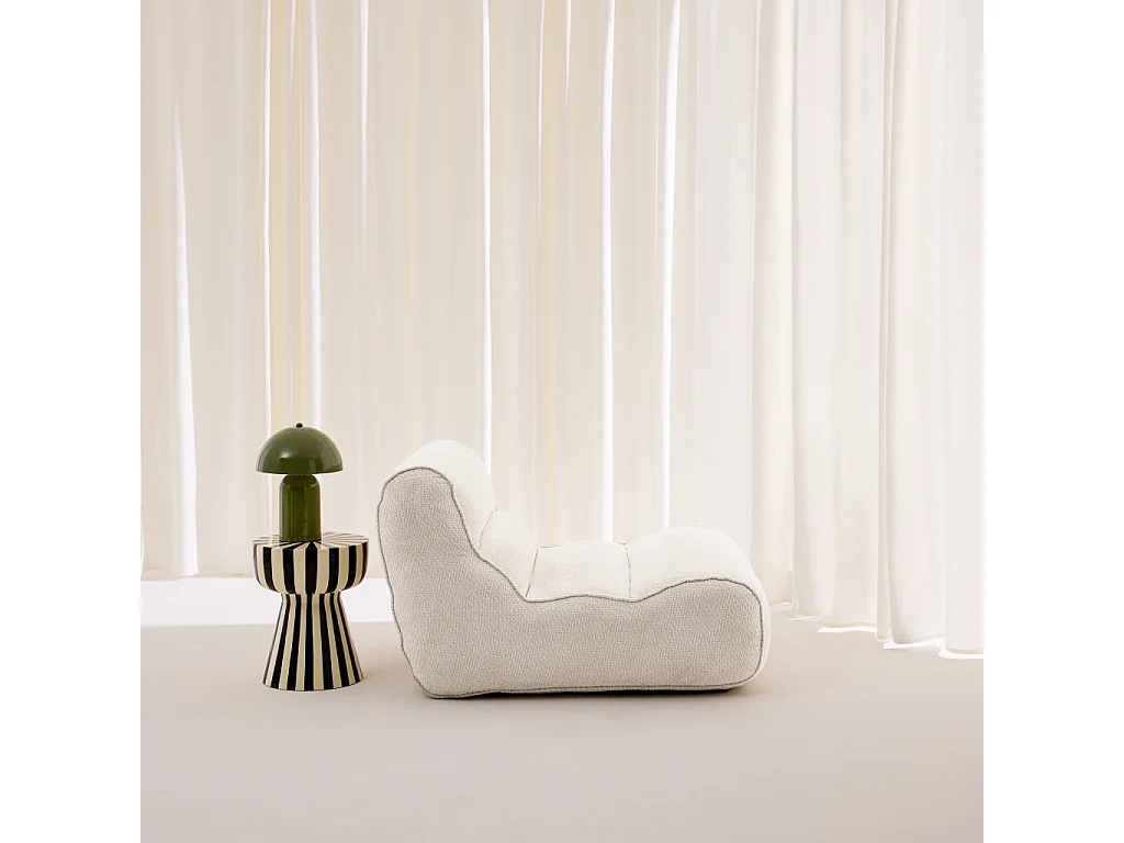 Sillón envasado al vacío de tela chenilla crema