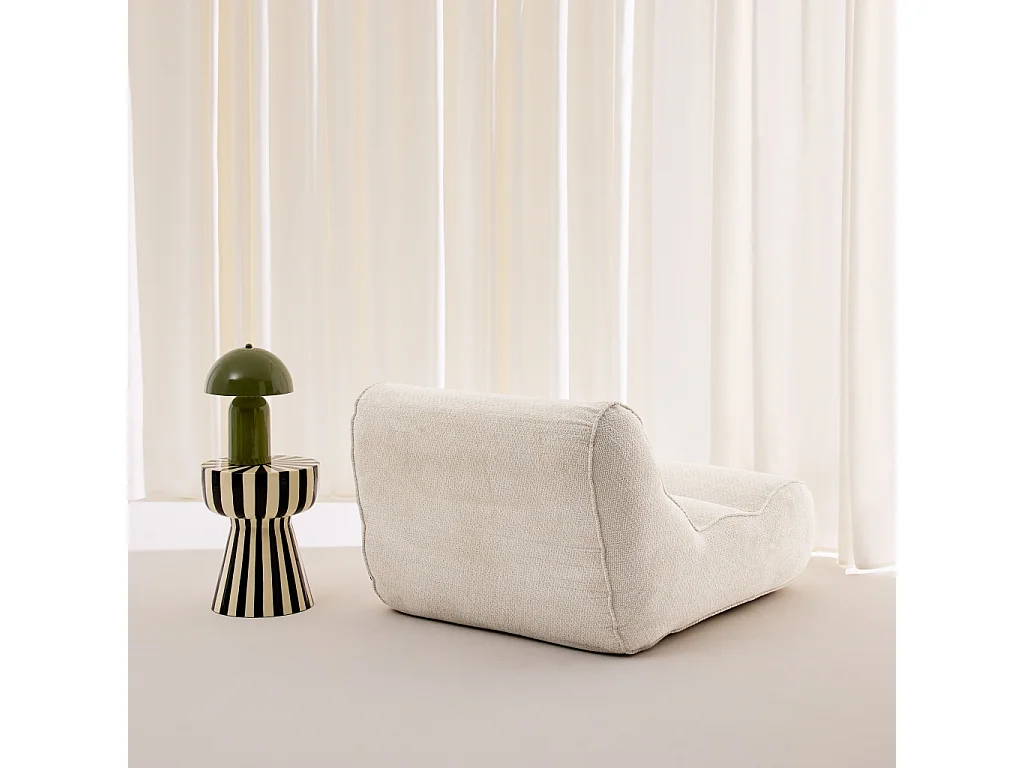 Sillón envasado al vacío de tela chenilla crema