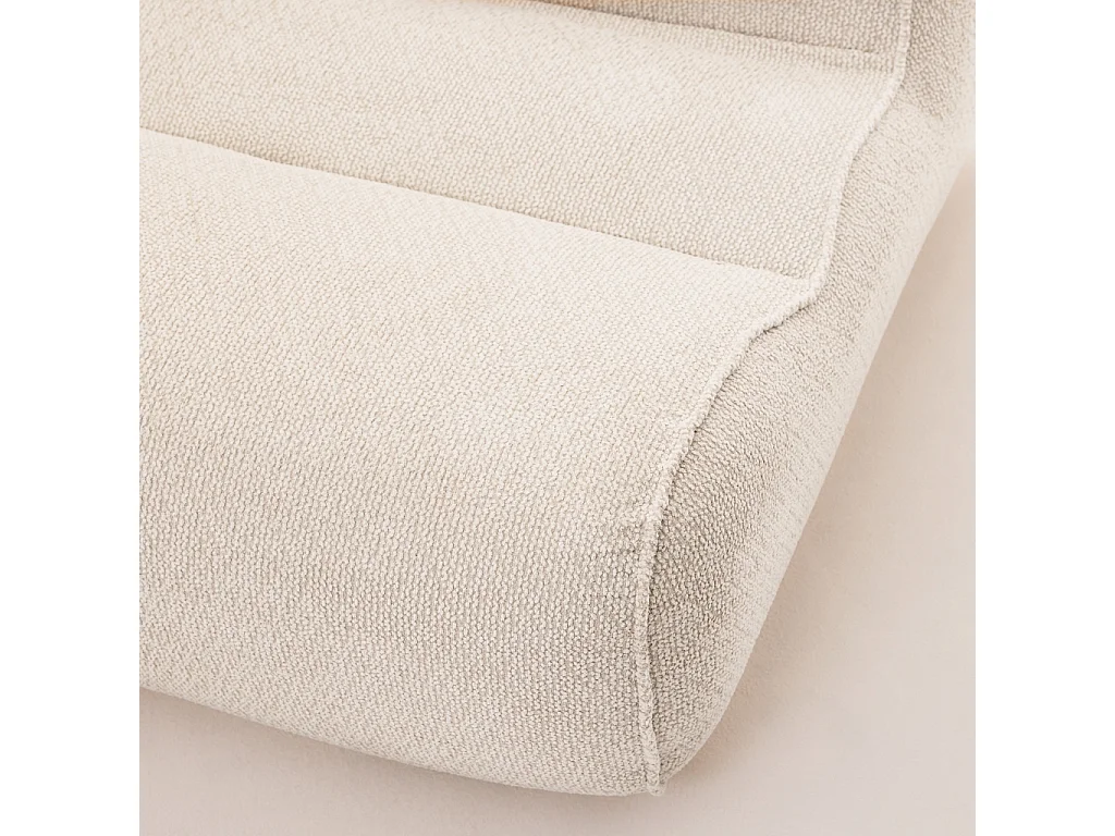 Sillón envasado al vacío de tela chenilla crema