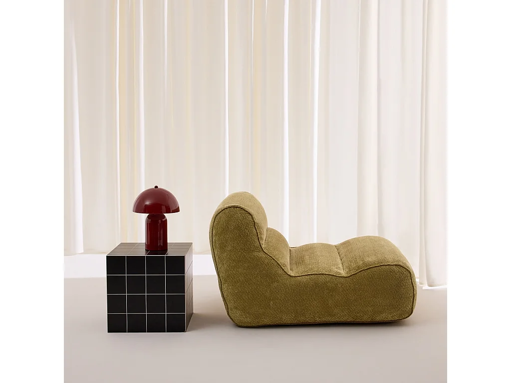 Sillón envasado al vacío de tela chenilla verde oliva