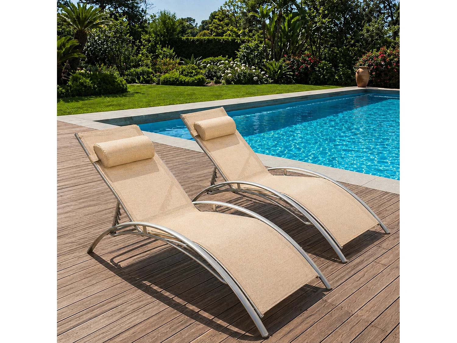 Set 2 Lettini Da Relax Reclinabili Con Schienale Regolabile 5 Posizioni In Textilene Traspirante Per Giardino Terrazza Piscina Outdoor 59 x 158 x 81.5 Cm Beige