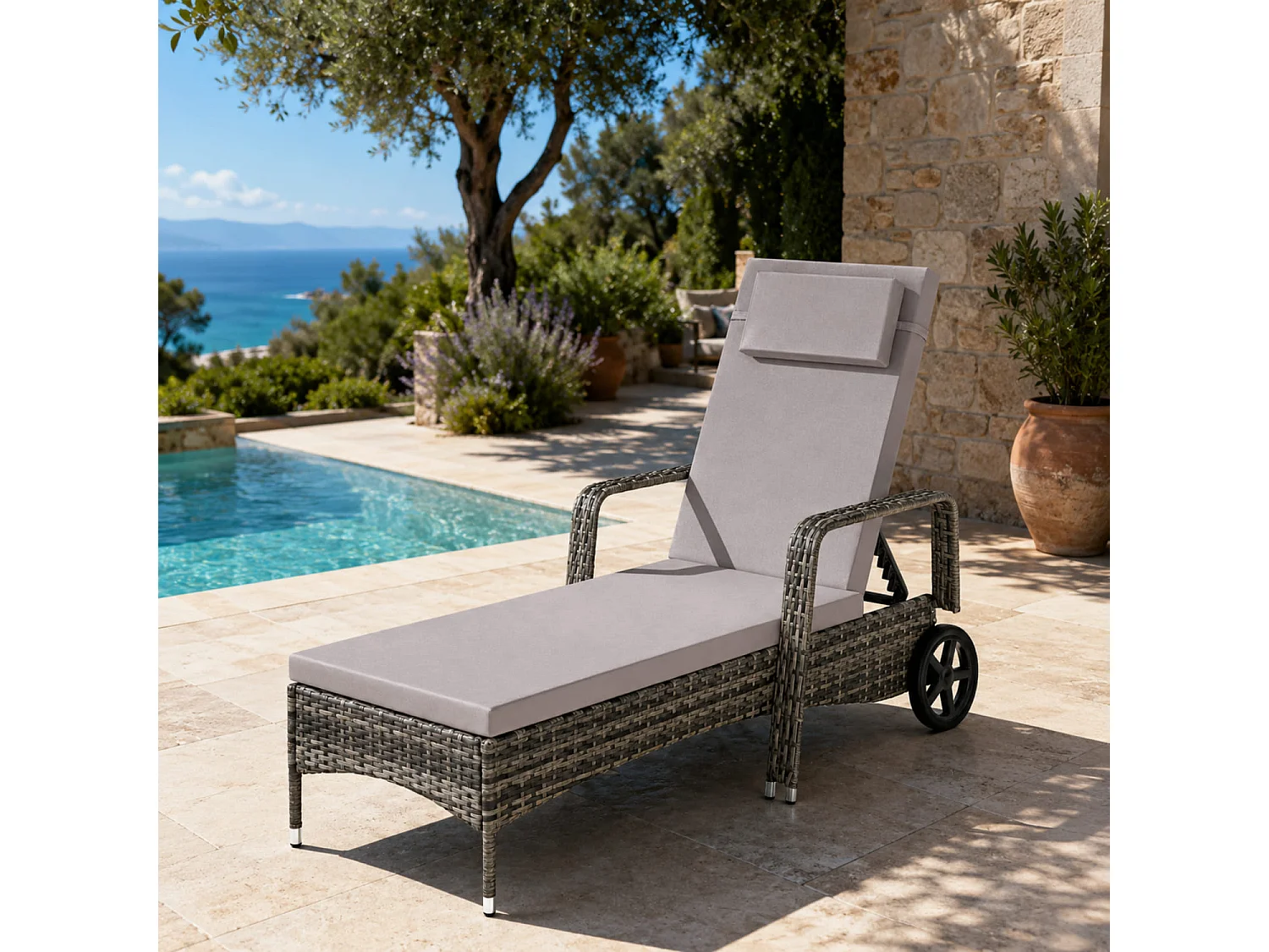 Lettino Da Giardino Reclinabile In Polyrattan Con Schienale Regolabile Sei Posizioni Poggiatesta Ergonomico E Ruote Per Relax Outdoor 196 x 72 x 94.5 Cm Grigio