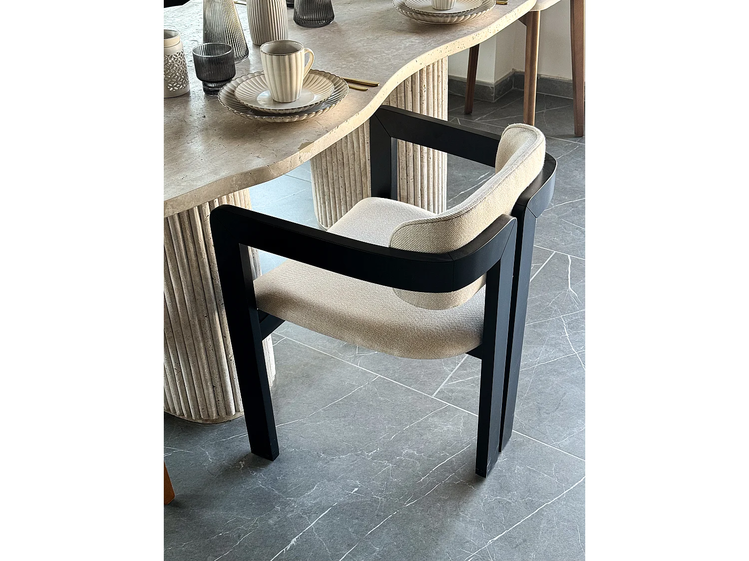 Stoel Vintage zwart hout