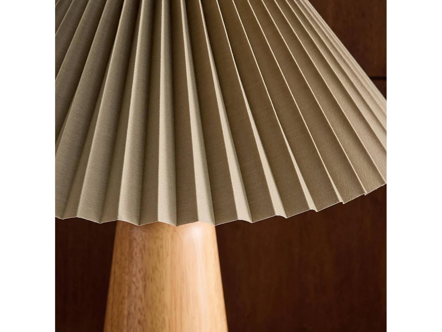 Lampada da tavolo da interno in legno e tessuto, ø 10,5 cm, verde kaki