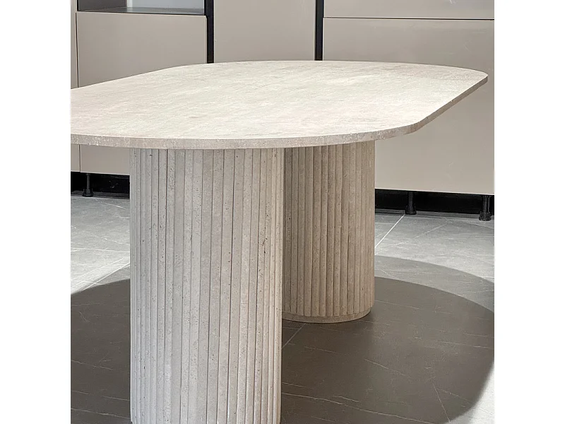 TINA eettafel in Travertijn