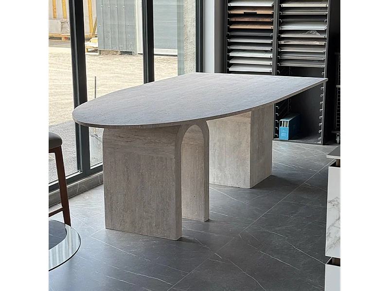 Table à manger ARCHETTA en travertin 260 x 120 cm