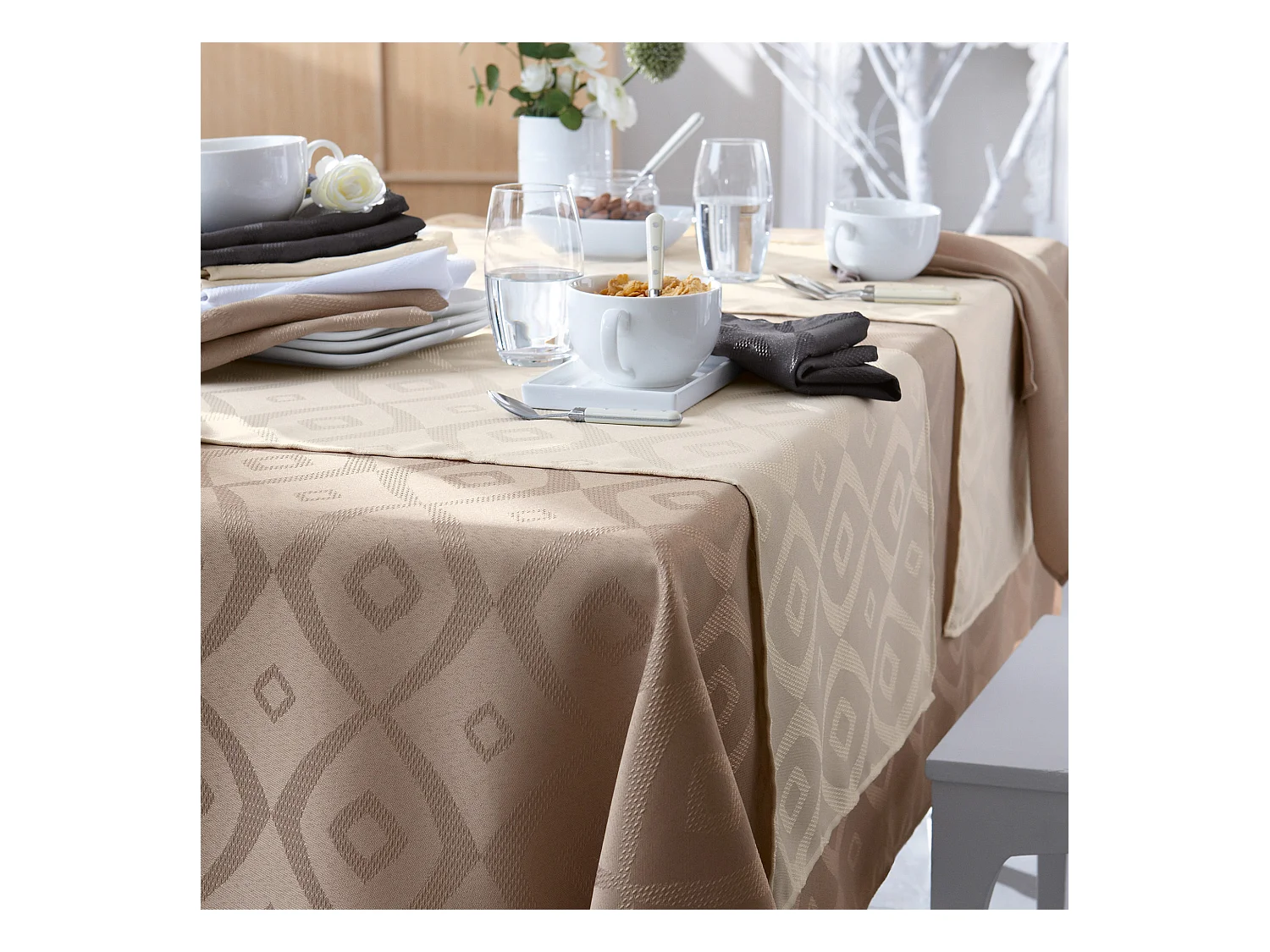 Chemin de table 45x150 cm Jacquard 100% polyester BRUNCH anthracite