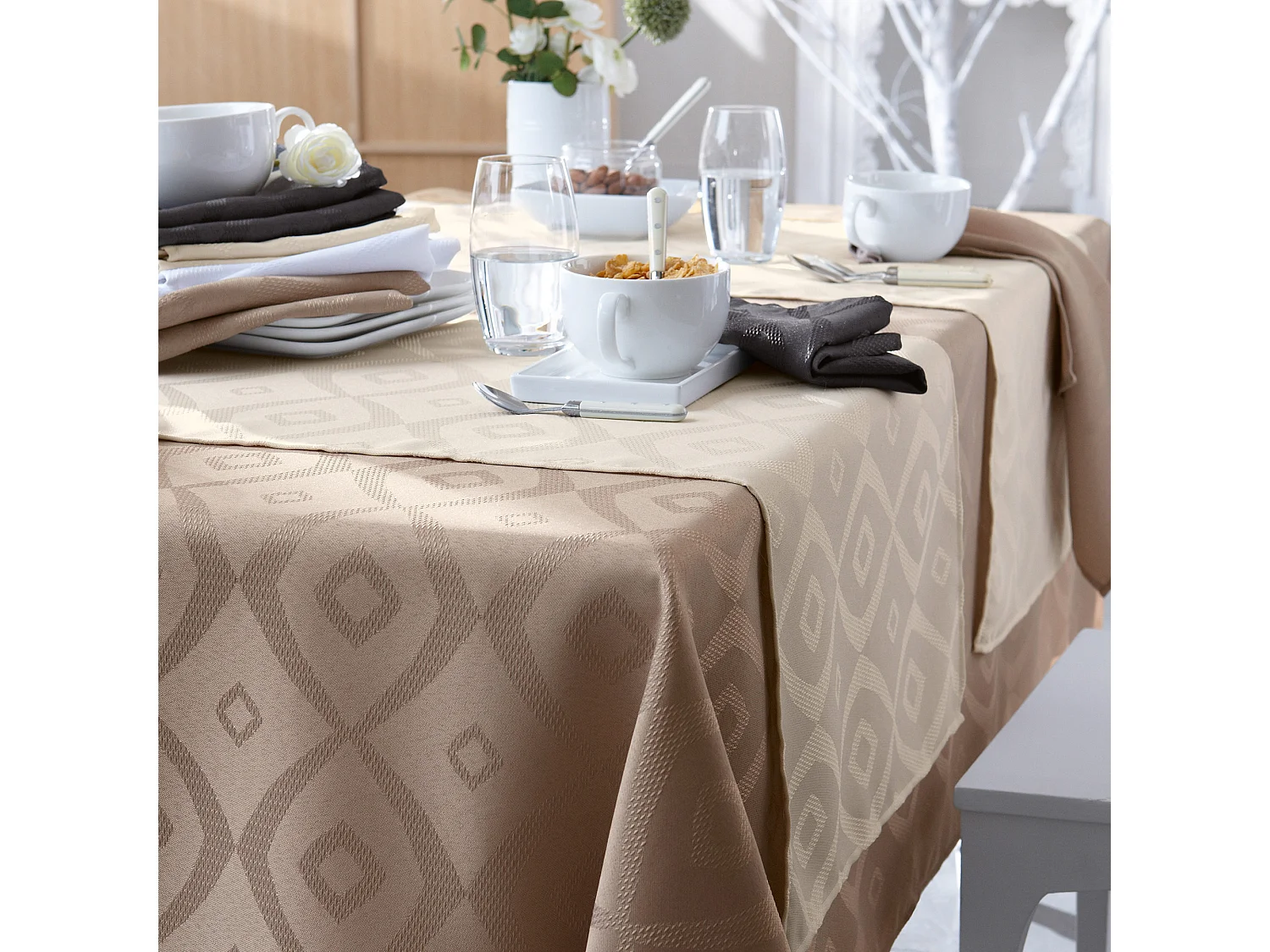Chemin de table 45x150 cm Jacquard 100% polyester BRUNCH anthracite
