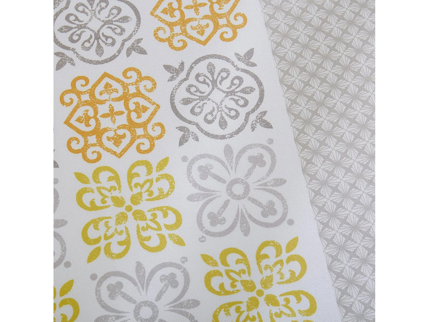 Nappe carrée 170x170 cm imprimée 100% polyester CARO géométrique gris