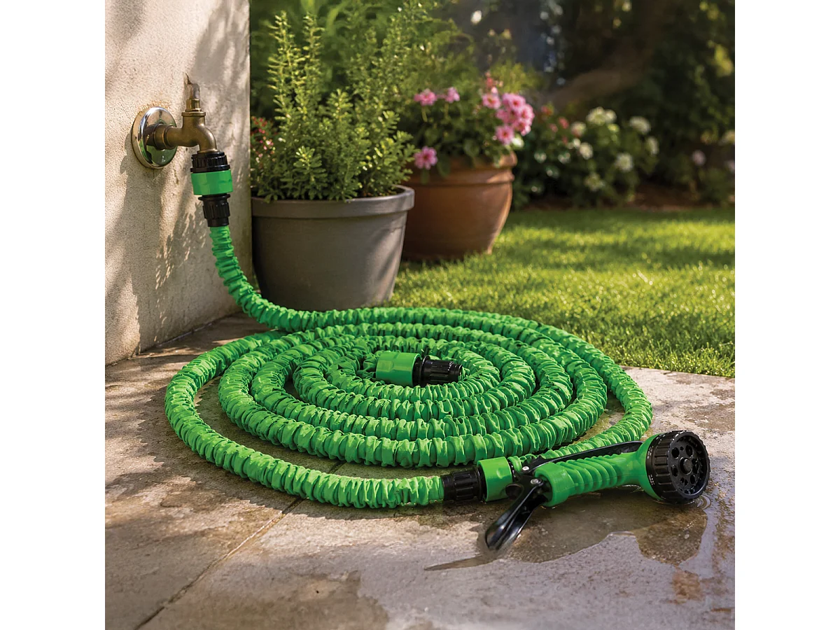 Tuyau d'arrosage flexible et extensible de 2,5 à 7,5 m avec pistolet pulvérisateur, pour jardin ou lavage de voiture, coloris vert