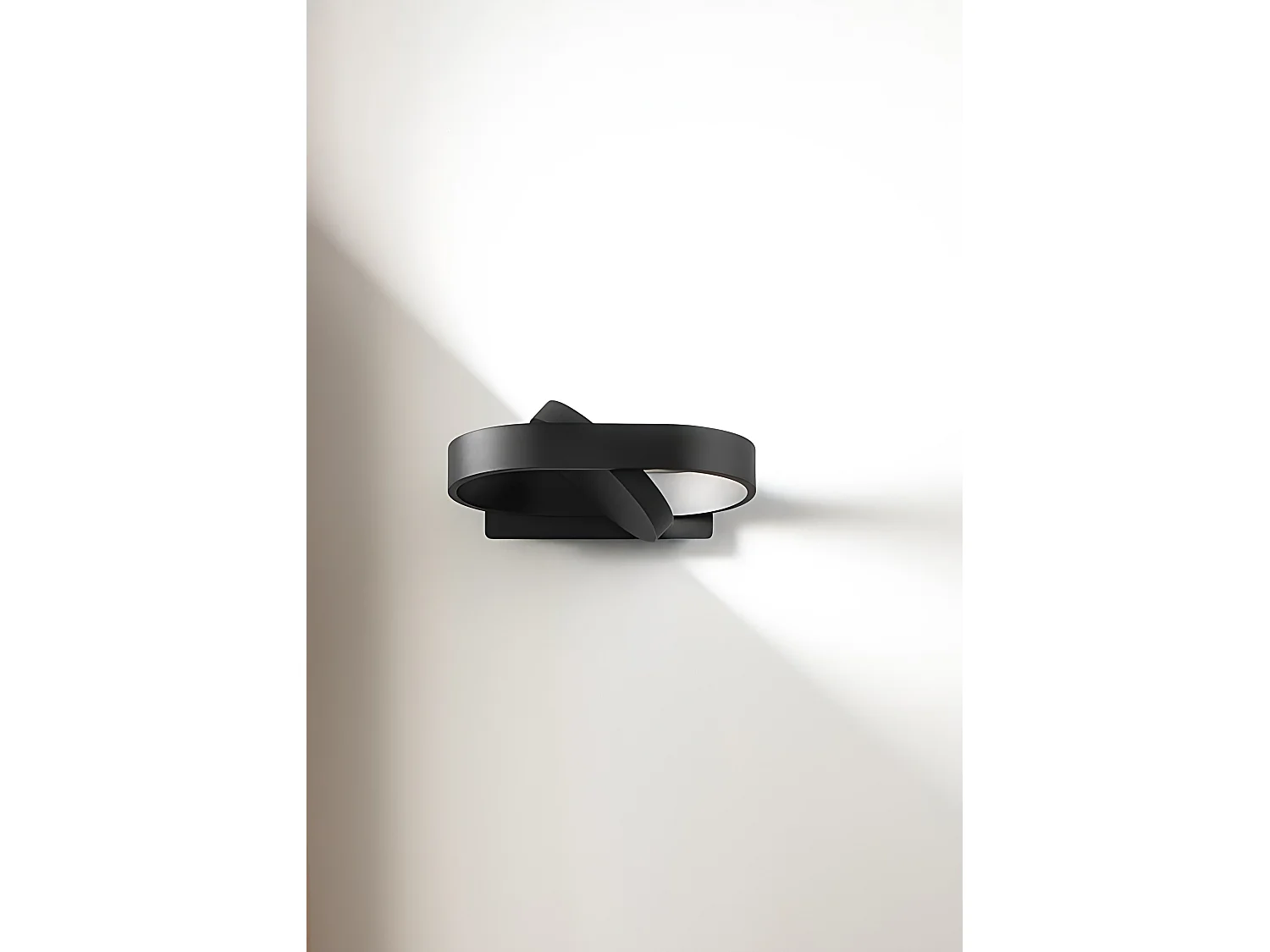 Zwarte metalen wandlamp, 6W verstelbare LED-lamp met selecteerbare kleurtemperatuur (3000K-4000K-6000K), modern design - Perenz