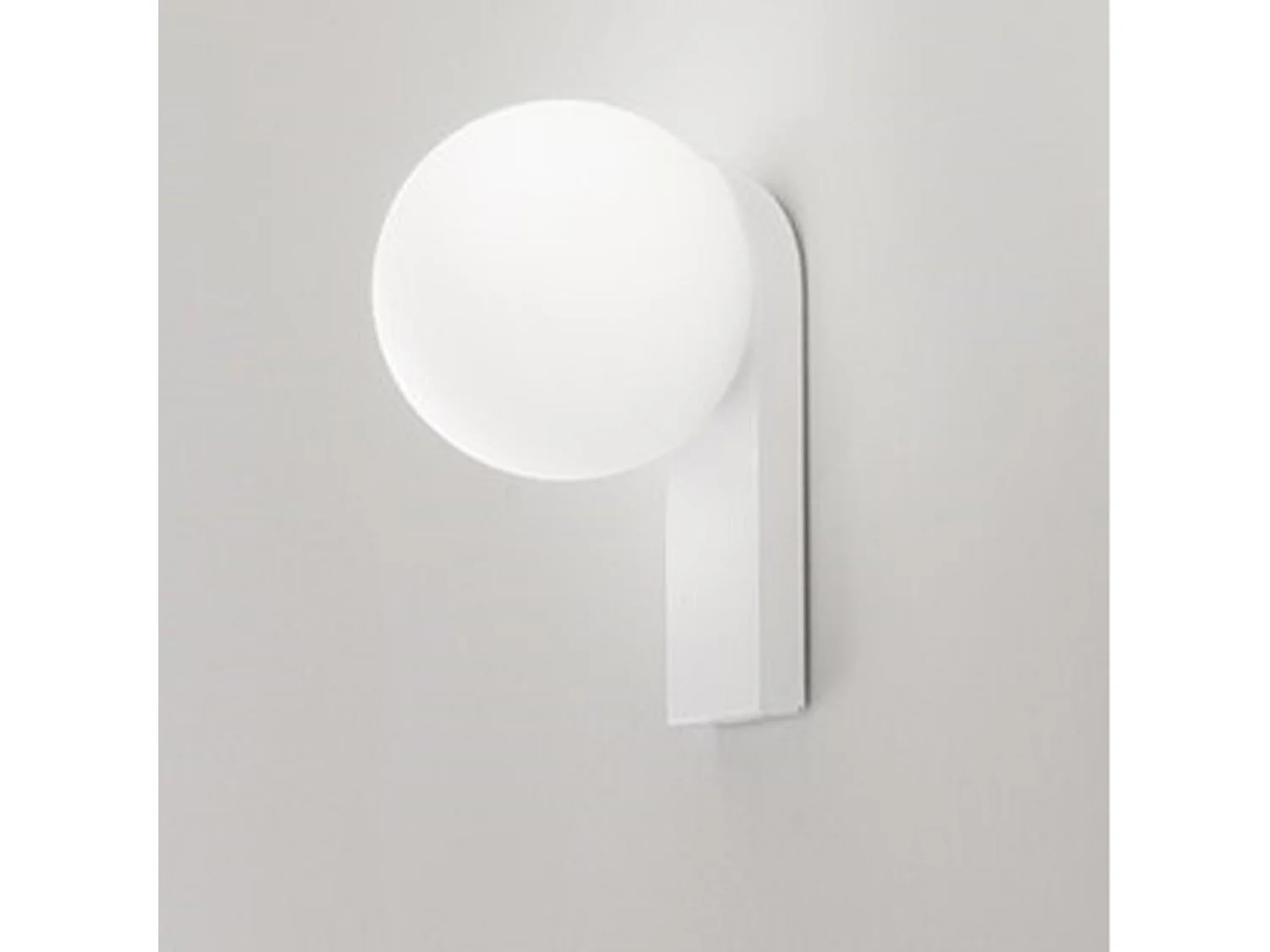 Aplique LED de pared en aluminio y vidrio soplado, estructura blanca mate, 8W 3000K, diseño moderno y elegante para uso interior y exterior - Perenz