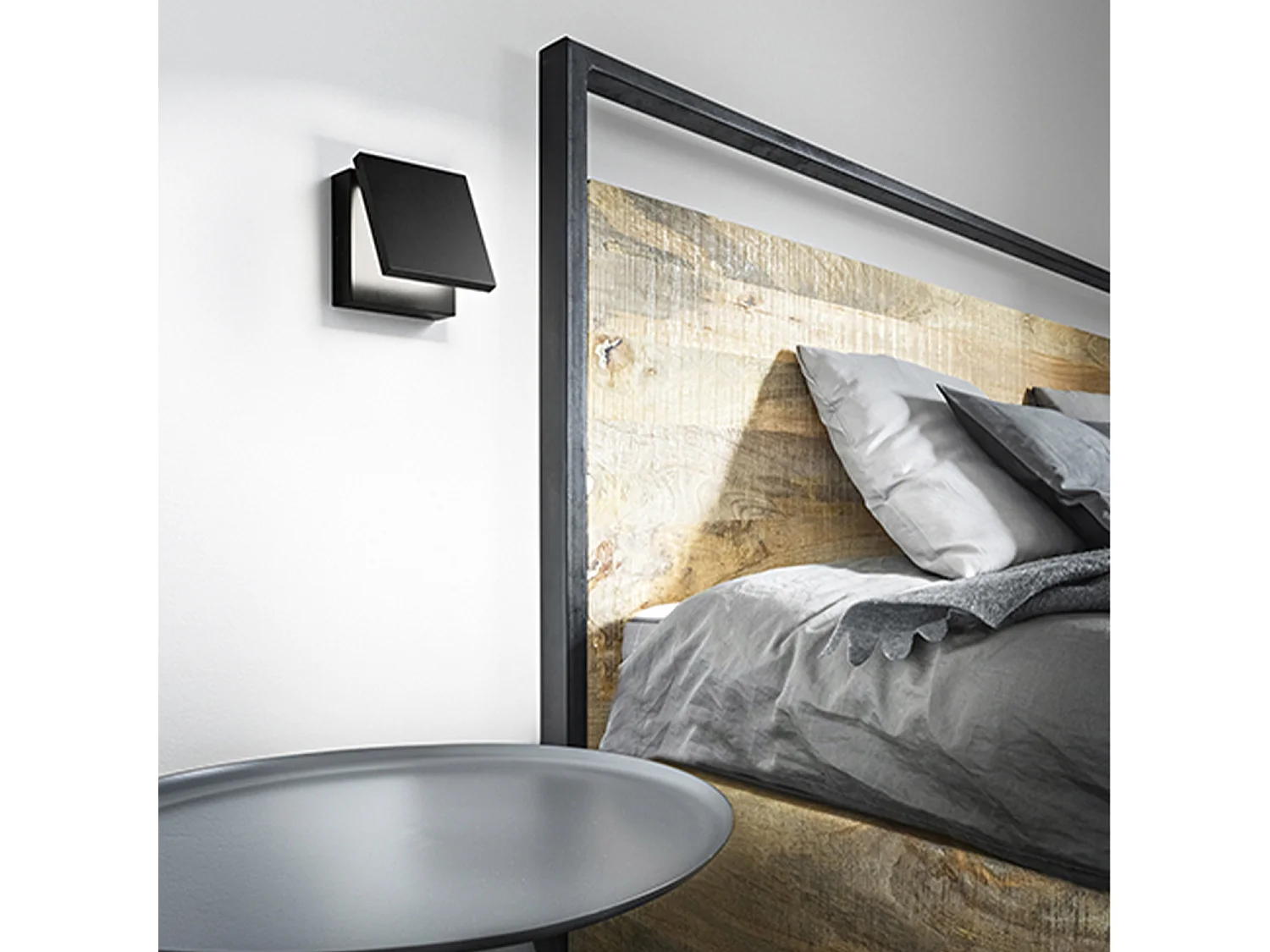 Aplique LED Secret 10W 700Lm 3000K em Metal Preto, Difusor Orientável, Design Moderno para Interiores, Dimensões 12x12x4.5/13 cm - Marca Perenz