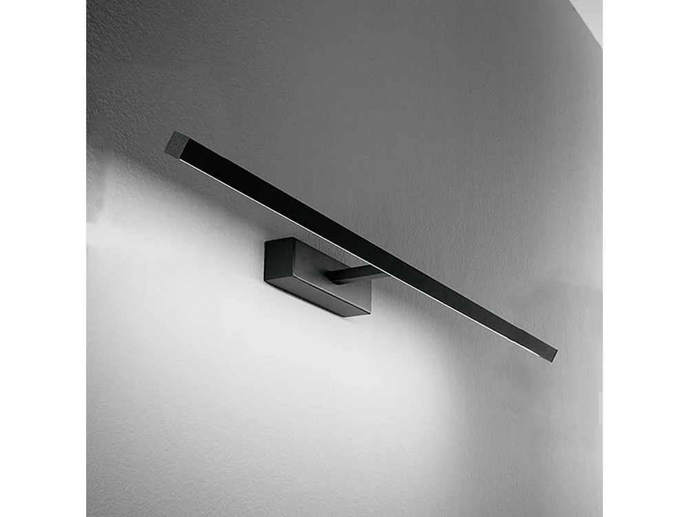 Aplique LED 24W Série 8044 Metal Preto L.102cm com Difusor Orientável 300° e Tecnologia CCT 3000K/4000K/6000K para Interiores - Marca Perenz