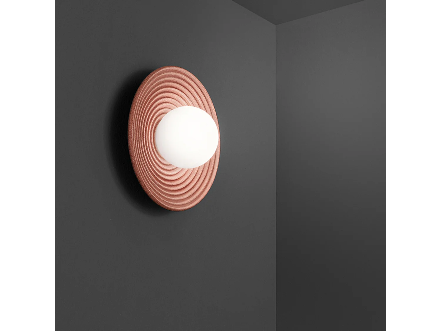 Aplique em Metal e Cimento Terracota - Candeeiro de Parede com Difusor em Vidro Soprado - Coleção 10S48416 E - Diâmetro 28,5 cm - Marca Perenz