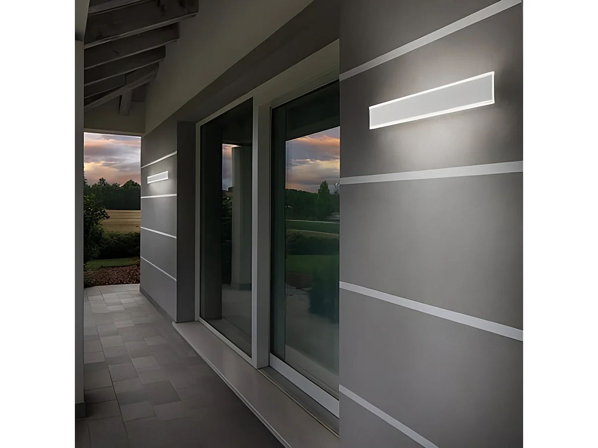 Riga LED væg- og loftslampe 27W 2180lm 3000K IP54 mat hvid aluminium indendørs og udendørs moderne minimalistisk design 50,5cm