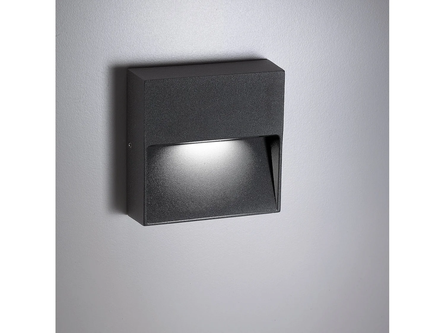 Moderne LED-væglampe IP54 firkantet mørkegrå, 4,5W 3000K varm hvid, trykstøbt aluminium til indendørs og udendørs brug, elegant design, nedadgående lysudgang