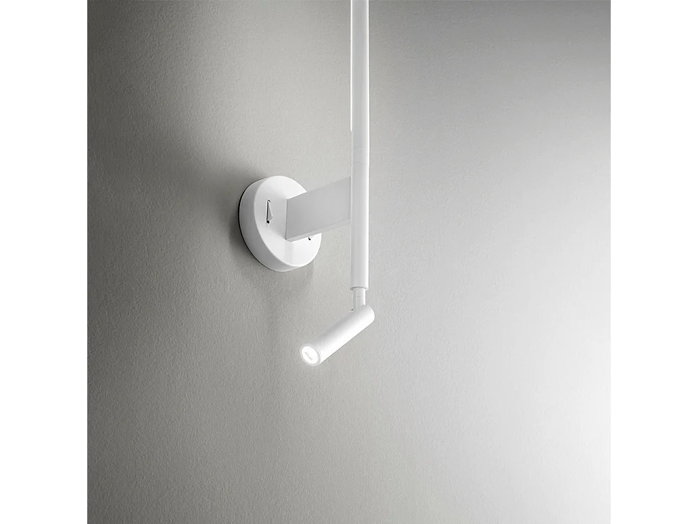 Aplique de pared de metal blanco con foco LED integrado de 9W y difusor ajustable, diseño moderno y elegante, 55 cm de altura - Perenz
