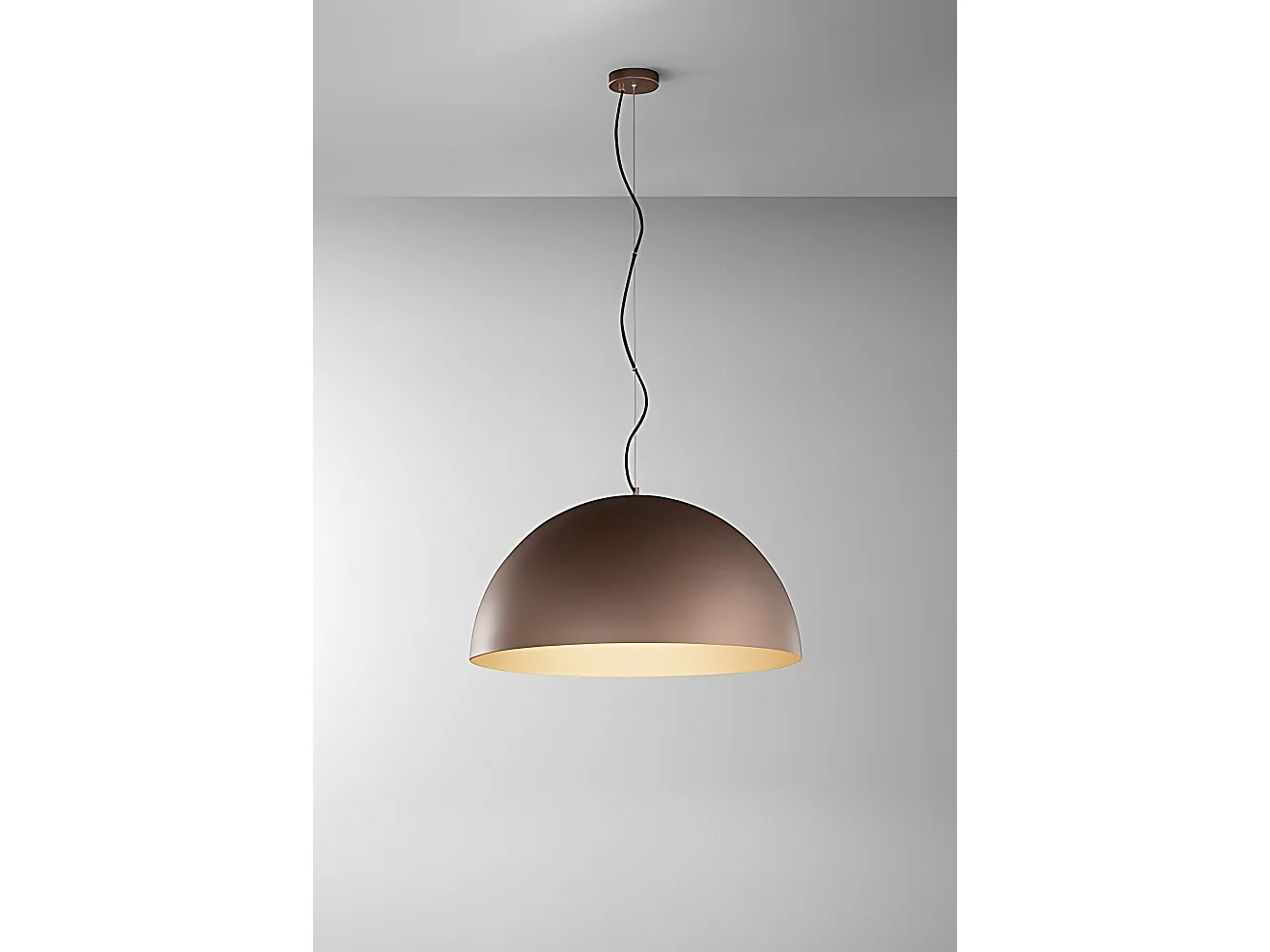 Lustre de Metal 10S48563, Acabamento Castanho Metalizado e Ouro Mate, 3x E27 Máx 60W, Design Moderno de Altura Ajustável - Marca Perenz oficial