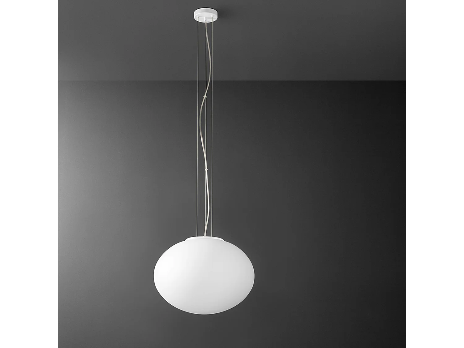 Hanglamp van satijnwit geblazen glas, diameter 40 cm, metalen frame, 2x E27 fitting, max. 60W, modern en elegant design - Perenz