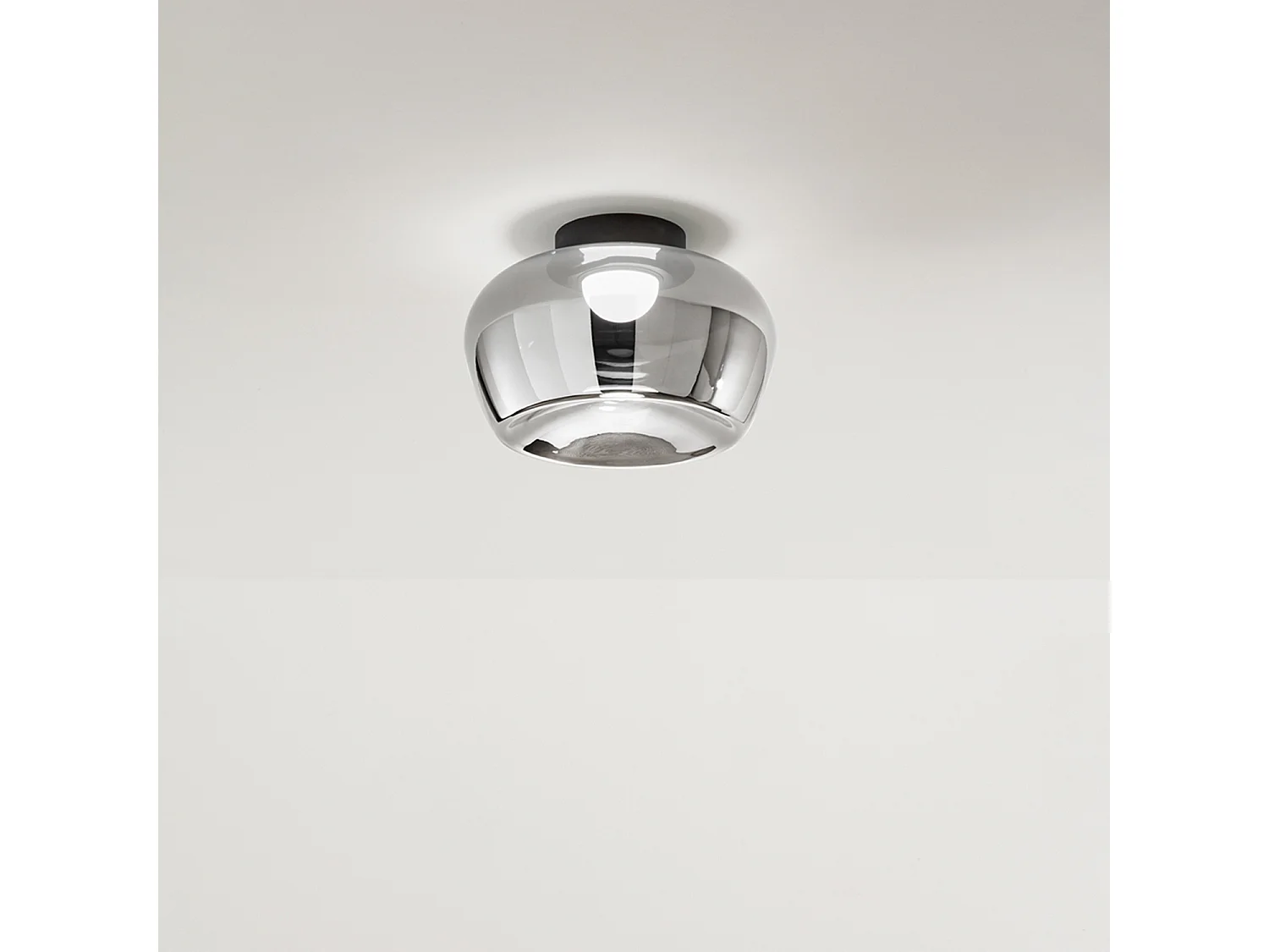 LED-Pendelleuchte der Serie 10S48532 aus Spiegelglas, 20 W, 3000 K, dimmbar, mattschwarzer Metallrahmen, Durchmesser 38 cm - Perenz