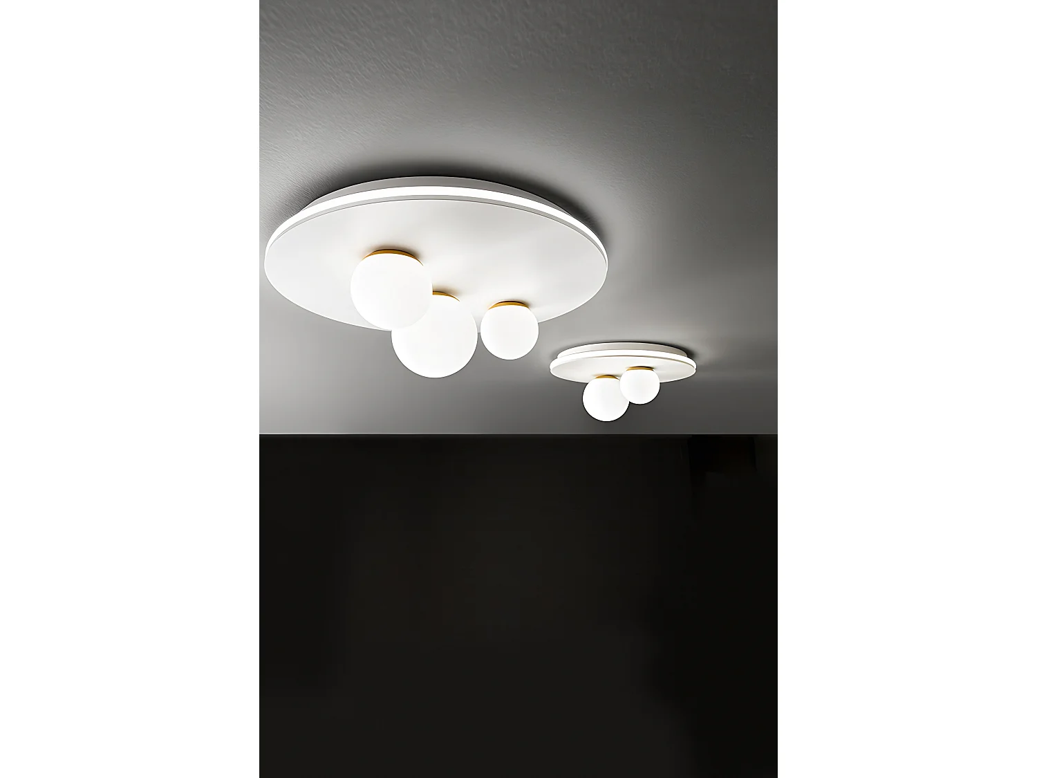 Plafonete LED 38W 2470lm 3000°K em Metal Branco, Diâmetro 40 cm, Design Moderno com Difusores em Vidro Branco Opala - Perenz, Iluminação Casa