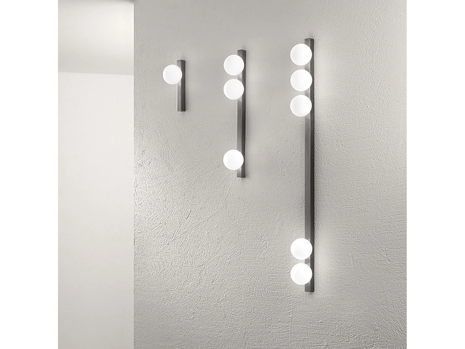 10S48482 ceiling light in titanium grey metal with 5 spherical diffusers in white acid-etched blown glass - Modern and elegant design - Perenz