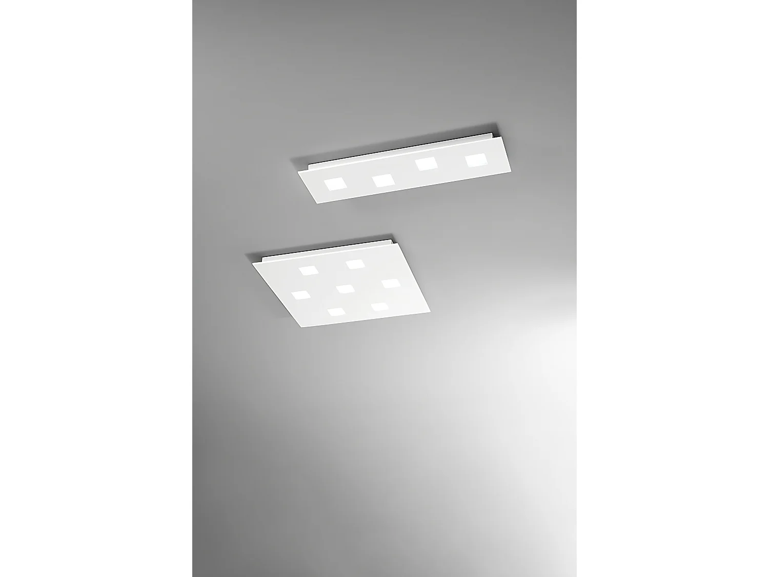 Plafonário Retangular em Metal Branco, Design Moderno 4 Luzes GX53, Iluminação de Interiores Elegante e Minimalista, 70x20 cm - Marca Perenz