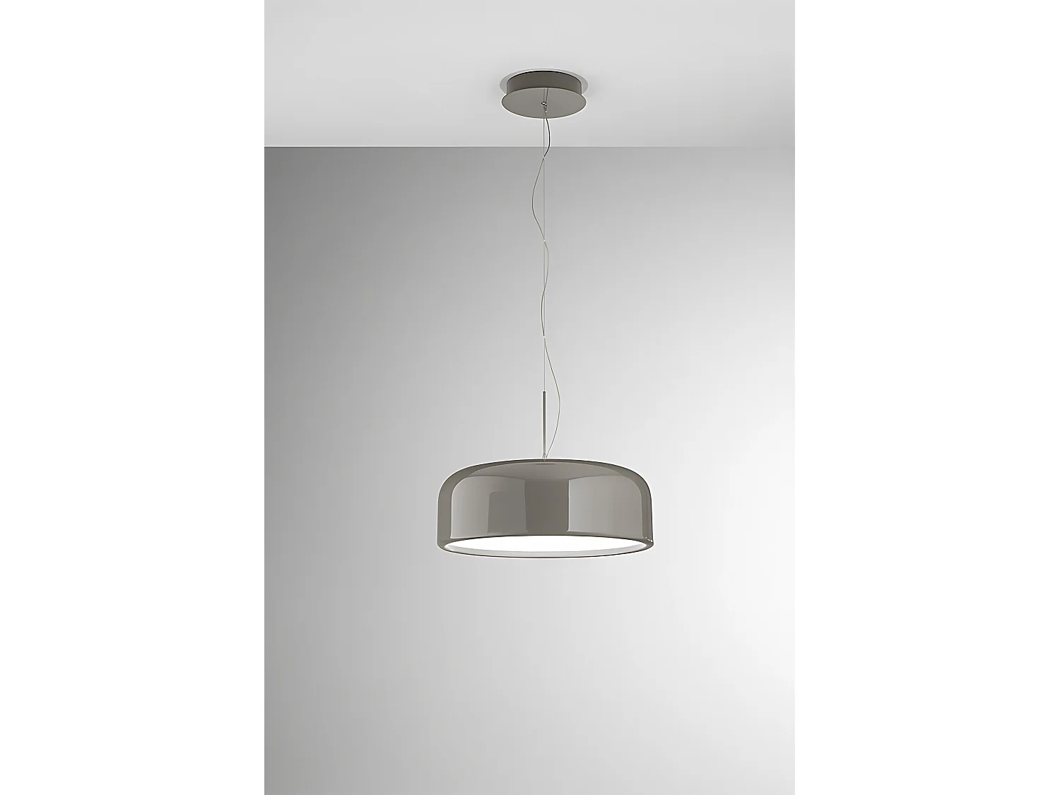 Glänzende, taubengraue Metall-Pendelleuchte mit integrierter, dimmbarer LED-Technologie (50 W Farbtemperatur), Durchmesser 60 cm - Perenz
