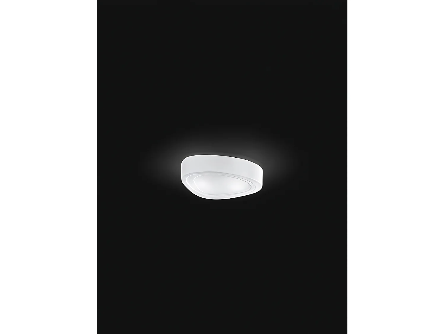 Plafondeira em Vidro Branco 10S46470 com casquilho 2xE27, design moderno e elegante para iluminação de interiores, dimensões 35x28x9 cm - Perenz