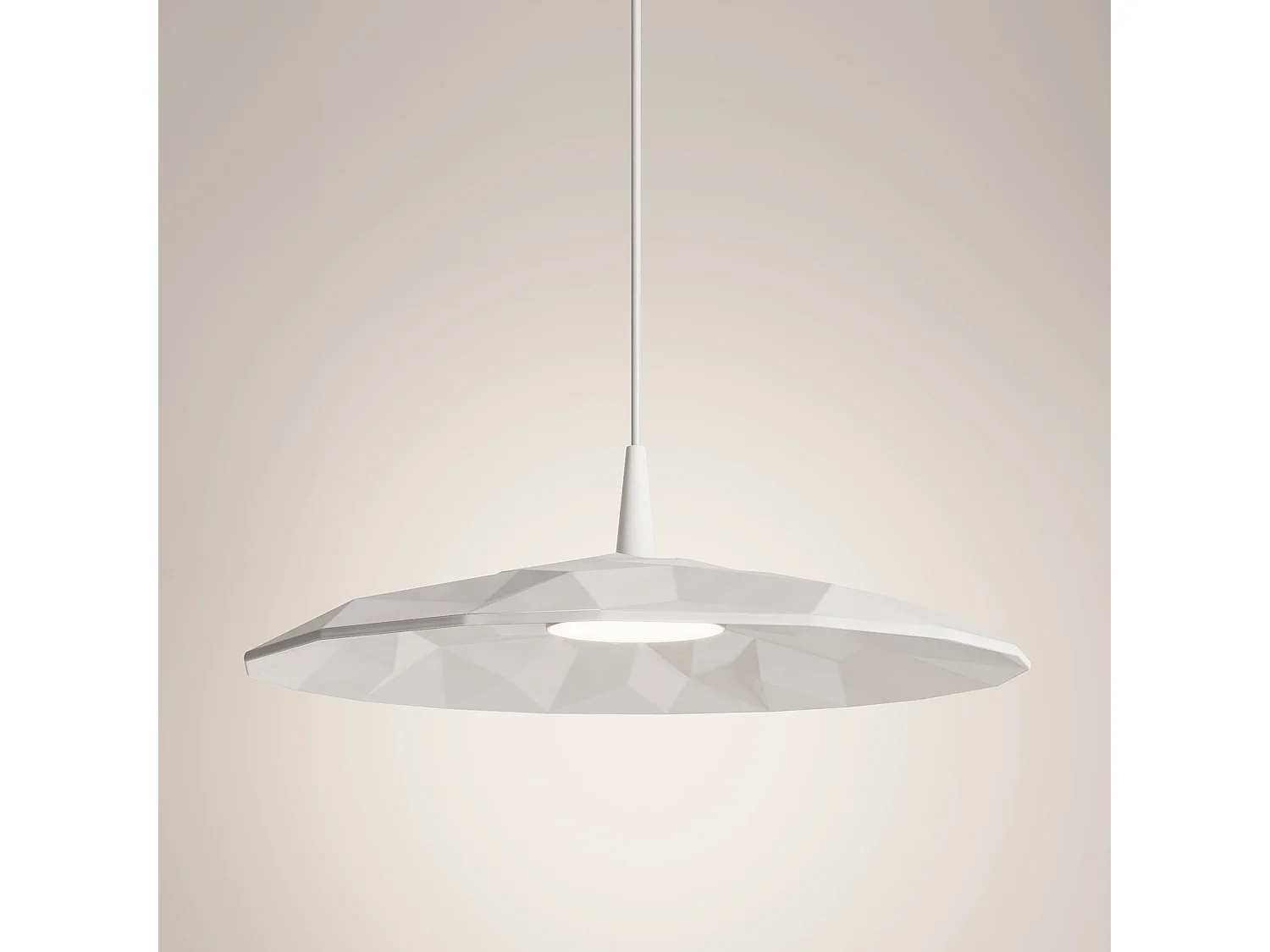 Moderne hanglamp met schuin geplaatste LED-verlichting, handgemaakte keramische diffuser, witte afwerking, 8W, 2700K, diameter 40 cm, model 2700