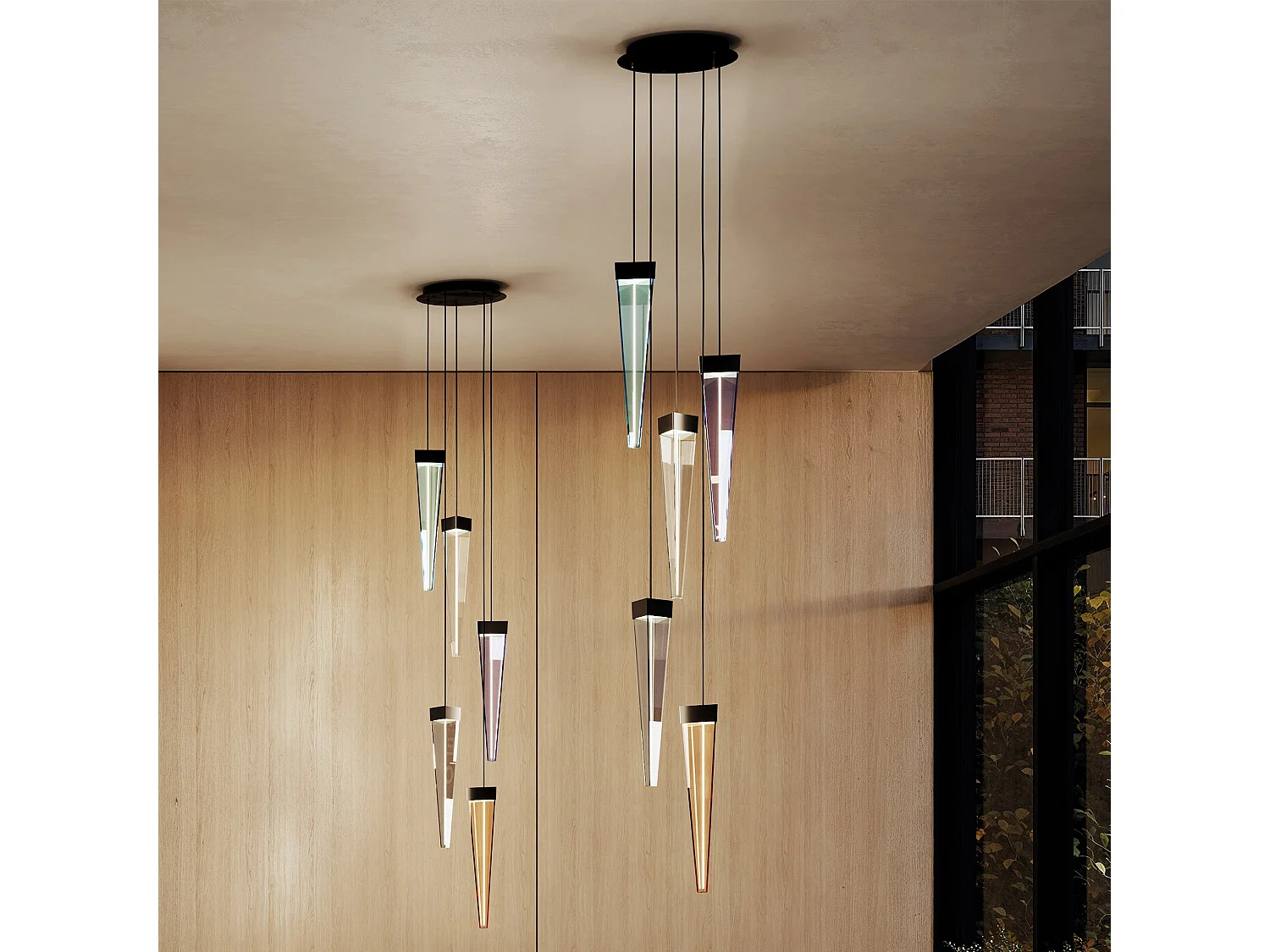 Stalactiet LED design hanglamp, heldere glazen piramidevormige diffuser, gepolijst zwart nikkel metalen frame 12W 2700K