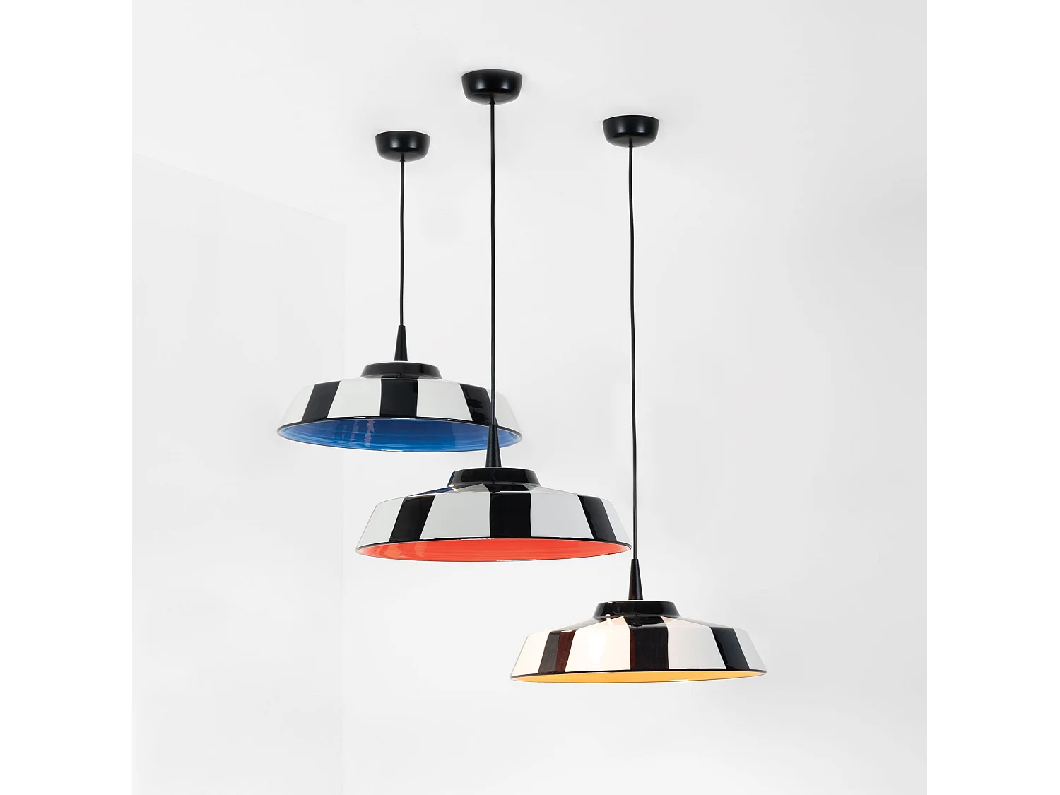 LED-pendellampe "Circus", design i sort-hvid keramik, diameter 24 cm, TRIAC LED-lyskilde, 2700 K, 8 W, ideel til indendørs brug