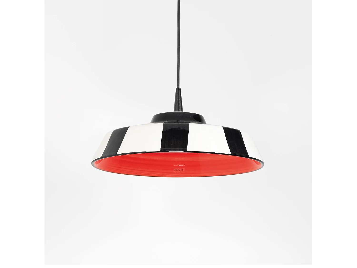 Candeeiro suspenso LED Circus em cerâmica, 35cm, luz vermelha 2700K, 8W, dimerizável TRIAC. Design artesanal italiano elegante e exclusivo.