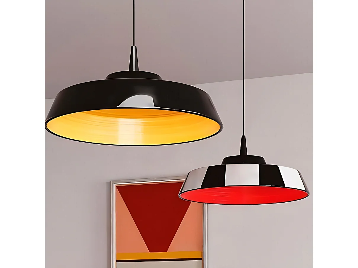 Circus Black pendellampe Ø 24 cm i håndlavet gyldengul keramik, 8W 3000K LED, TRIAC dæmpbar, moderne design til indendørs brug IP40