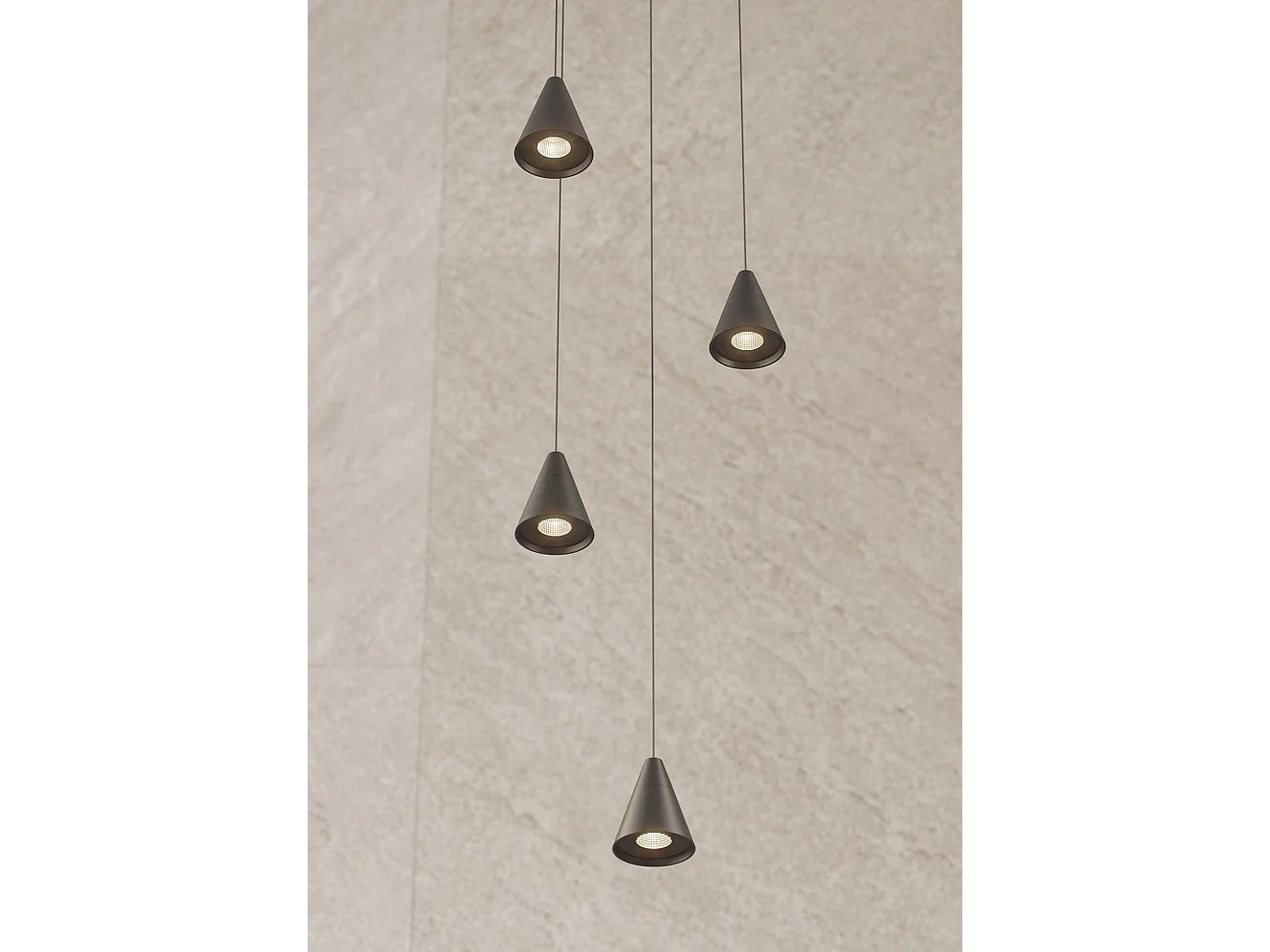 Beneito & Faure Zoe Space 8 pendellampe, 38° LED-spotlight med afbryder, CCT 2700K/3200K/4000K, elegant matsort finish - Beneito Faure