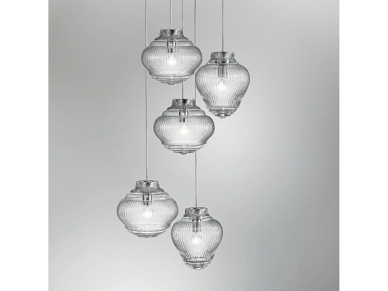 Bonnie hanglamp van transparant geblazen glas, Rigadin-afwerking, grijze metalen structuur, hoogte 313 cm, E27 fitting, perfect voor binnen.