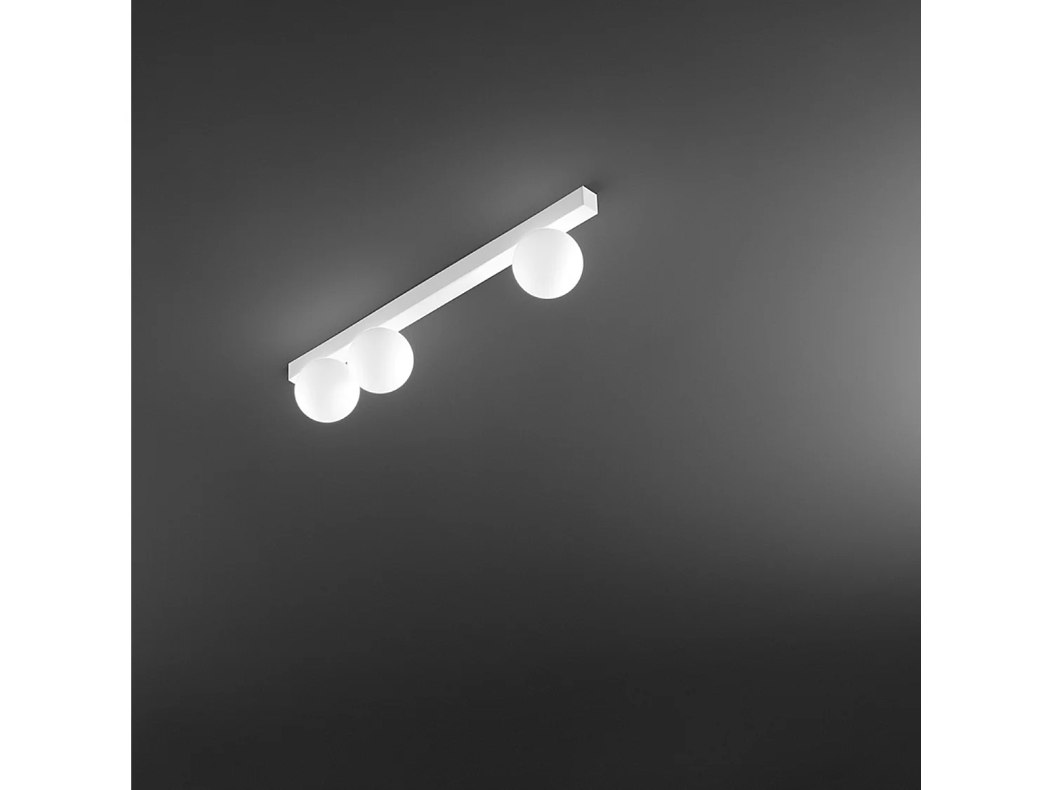 Moderne plafondlamp met 3 lichtpunten in mat wit metaal met bolvormige diffusers van wit geëtst glas - Elegant design 60 cm - Perenz