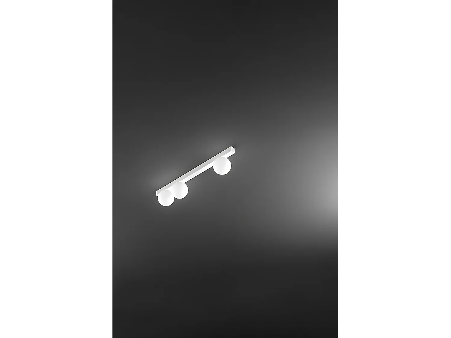 Plafonier Moderno de 3 Luzes em Metal Branco Mate com Difusores Esféricos em Vidro Branco Ácido - Design Elegante 60 cm - Marca Perenz - Itália