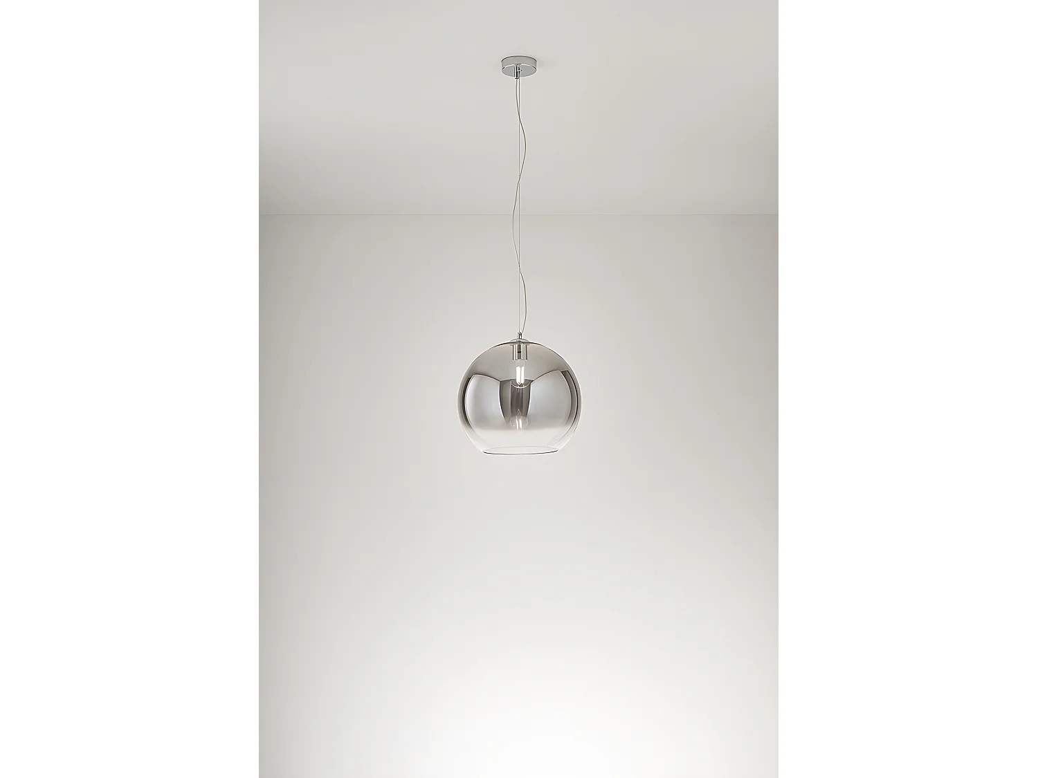 Hanglamp van getint, geblazen rookglas met gepolijst chroom en aluminium frame, E27 fitting, diameter 35 cm - Perenz
