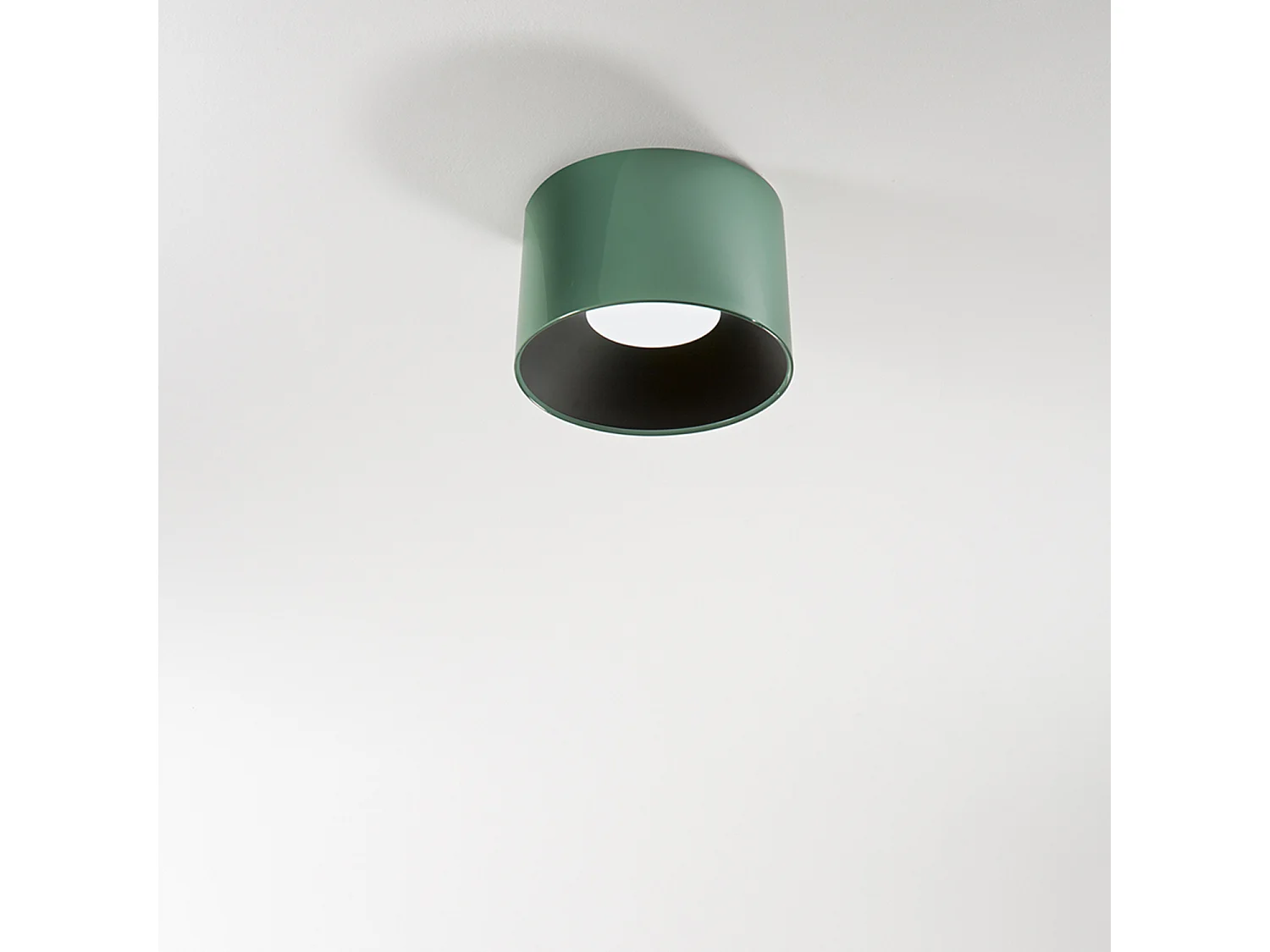 Moderne cilindrische LED-plafondlamp in glanzend groen metaal, 24W dimbaar, diameter 35 cm, hoge lichtopbrengst CRI 80 - Perenz